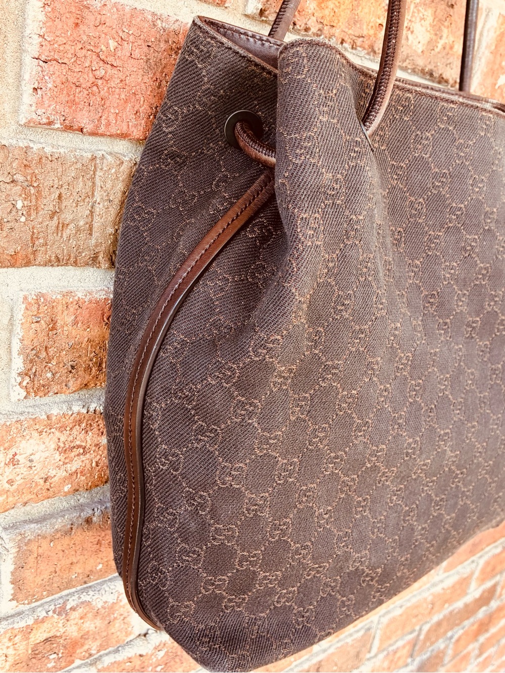🤎 Gucci vintage classic GG monogram canvas tote leather handles price is firm - Picture 10 of 17